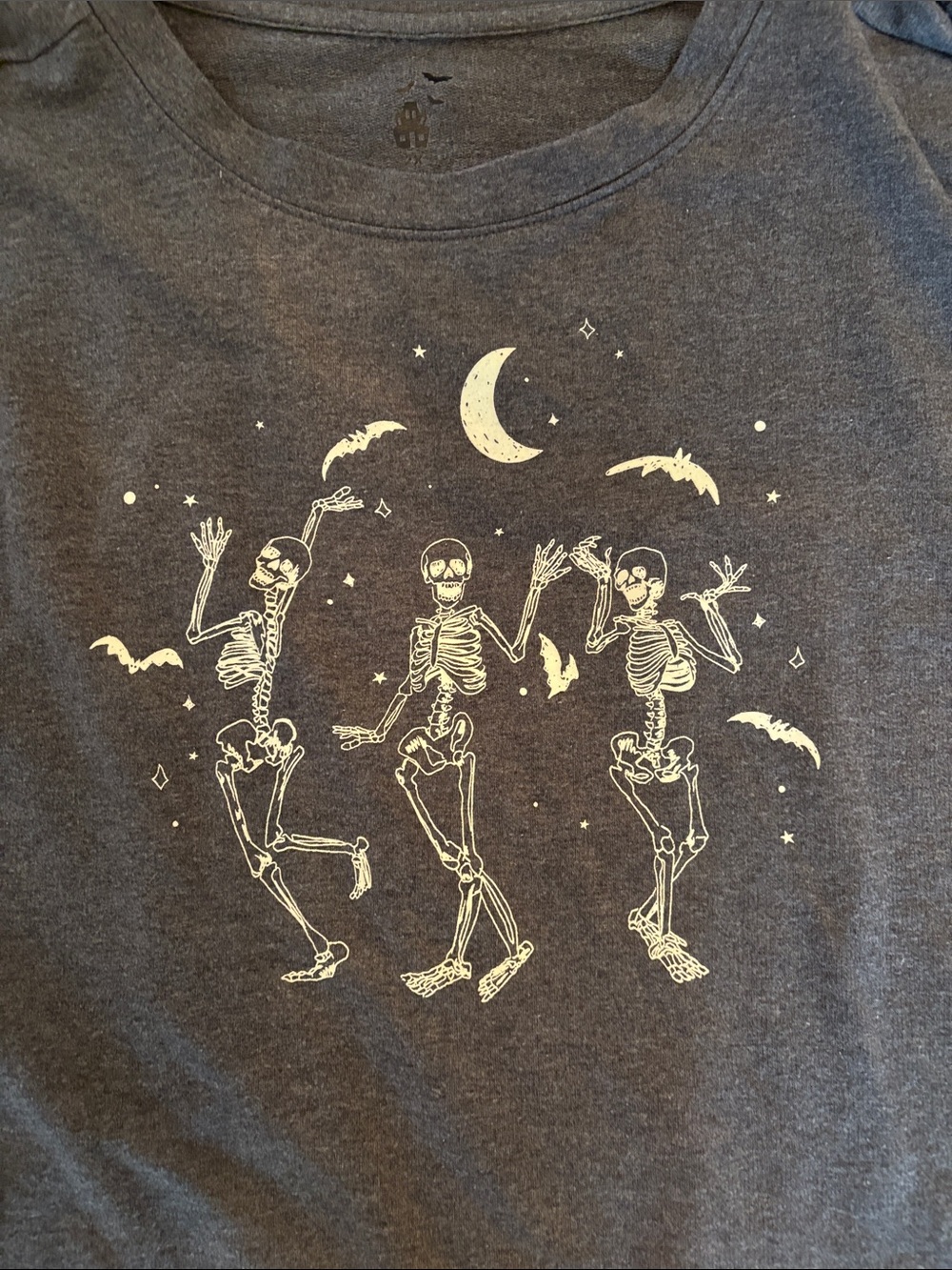 Skeleton Sweatshirt - Picture 2 of 3